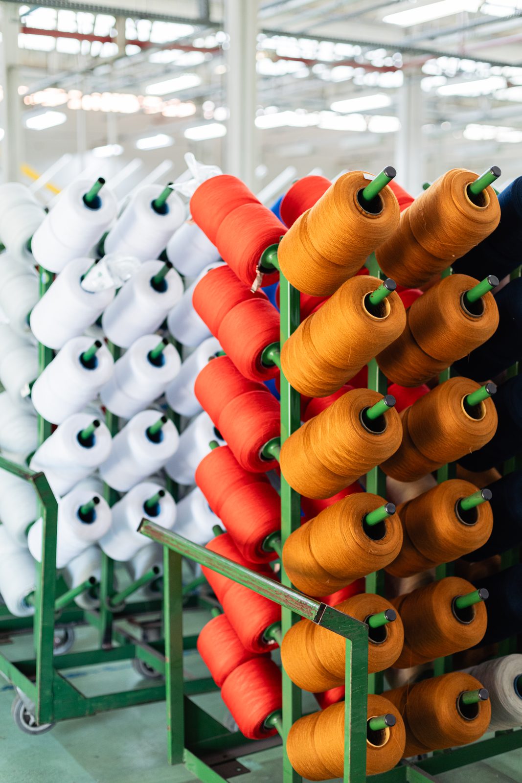 Fábrica da Linhas Corrente — carretéis de fios