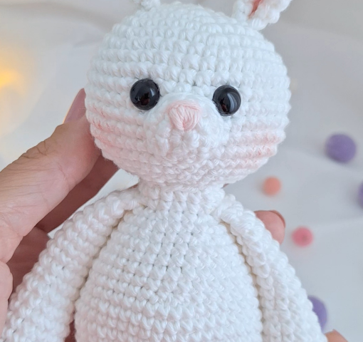 Coelhinha Olívia | Amigurumi