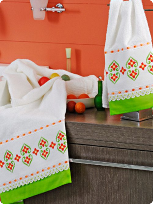 Jogo de Banho Floral | Bordado