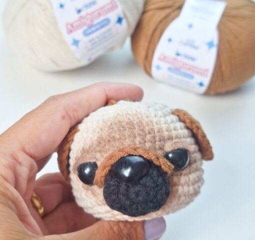 Pingente de Retrovisor Pug | Cisne Amigurumi Perfeito | Amigurumi